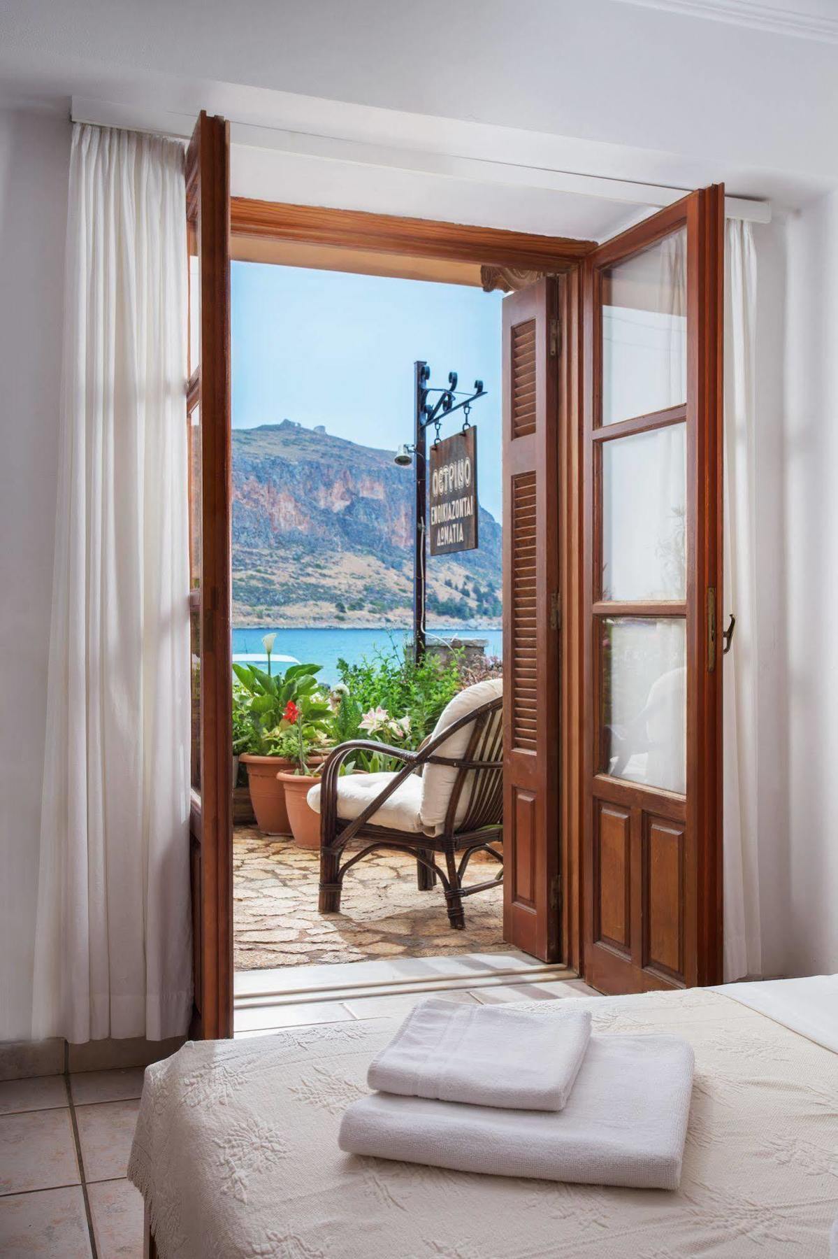 Petrino Guesthouse Monemvasía Exteriér fotografie